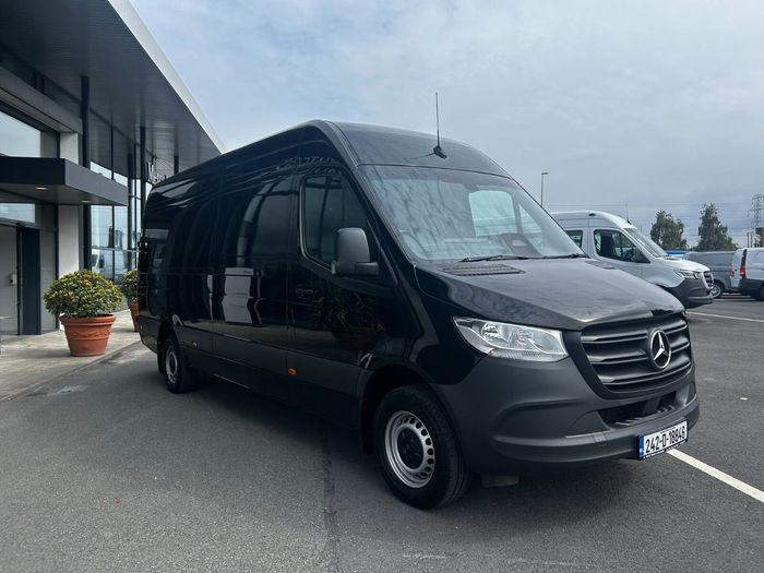 Mercedes-Benz Sprinter 2024