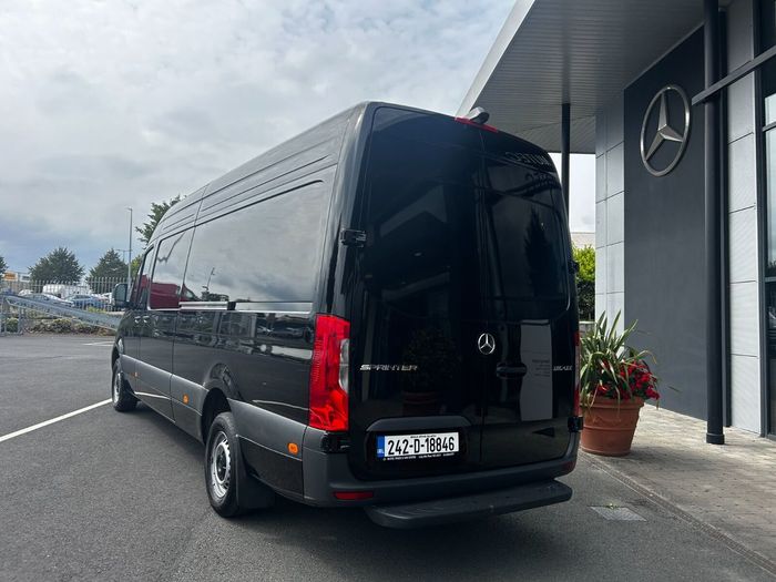 Mercedes-Benz Sprinter 2024