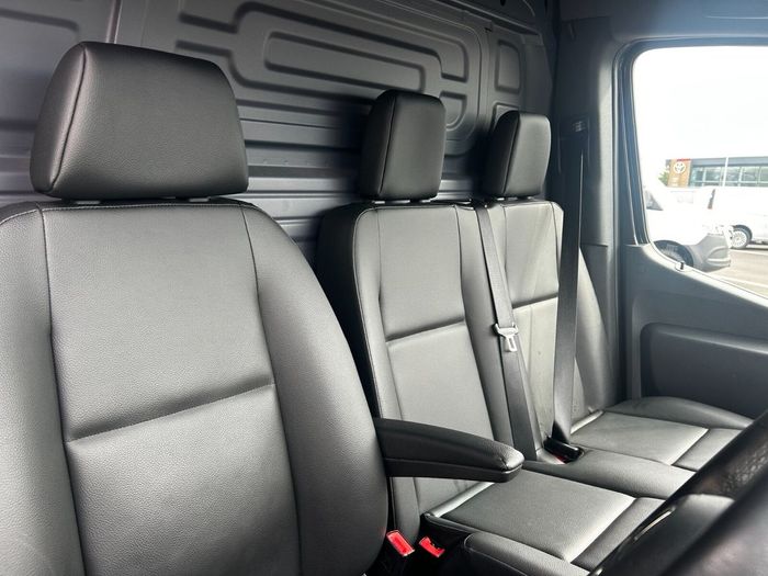 Mercedes-Benz Sprinter 2024