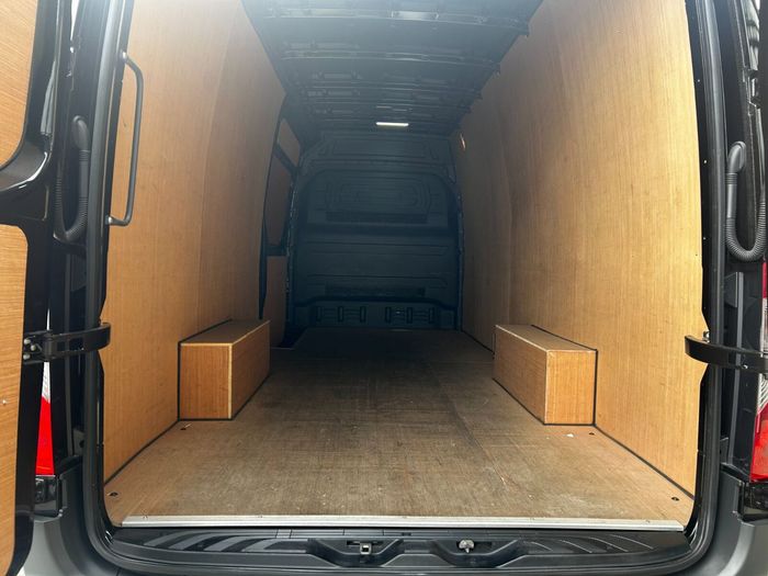Mercedes-Benz Sprinter 2024