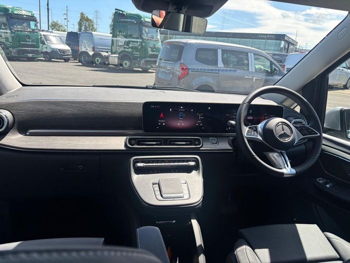 Mercedes-Benz V-Class 2026