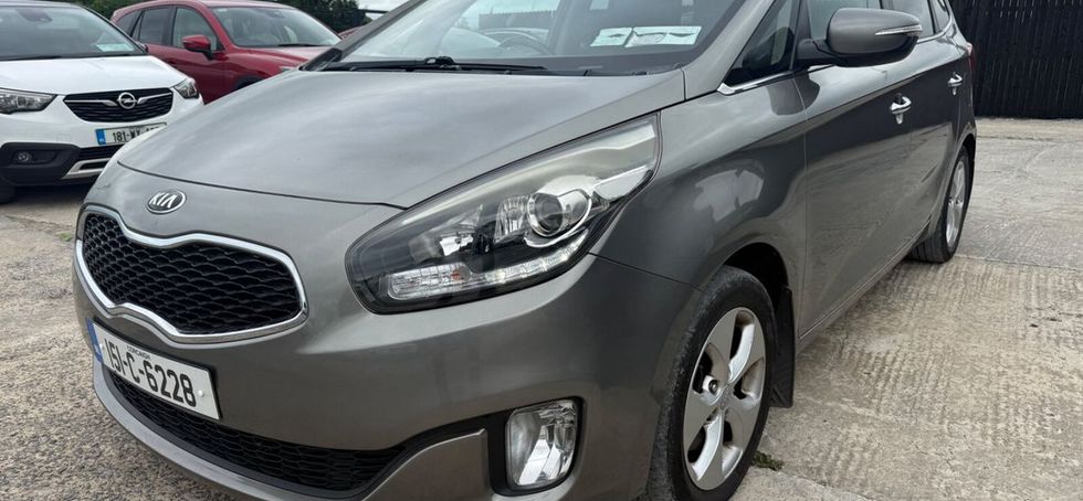 Kia Carens 2015