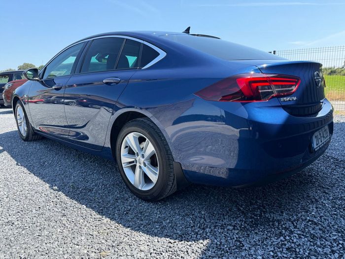 Opel Insignia 2021