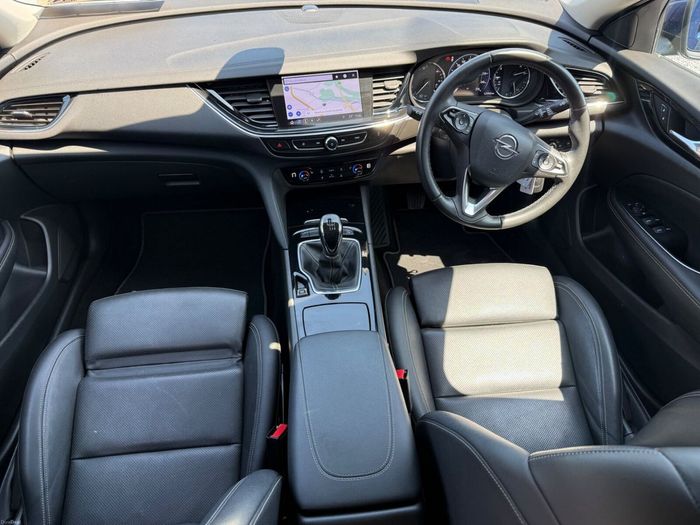 Opel Insignia 2021