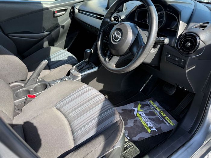 Mazda Demio 2015