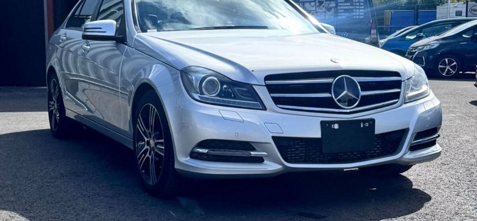Mercedes-Benz 220 2014