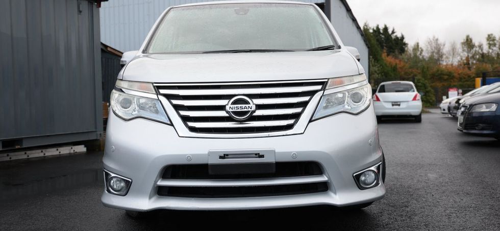 Nissan Serena 2015