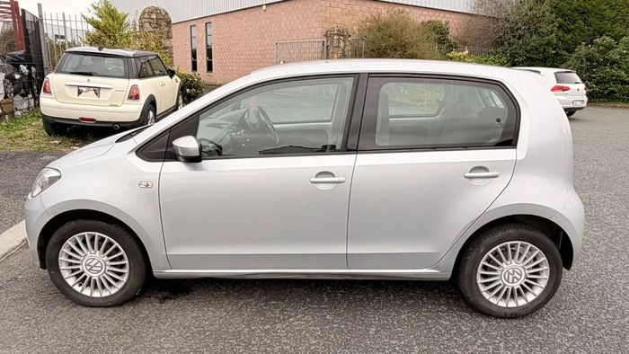 Volkswagen Up! 2014