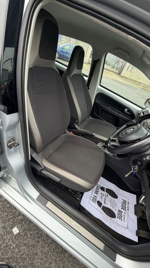 Volkswagen Up! 2014
