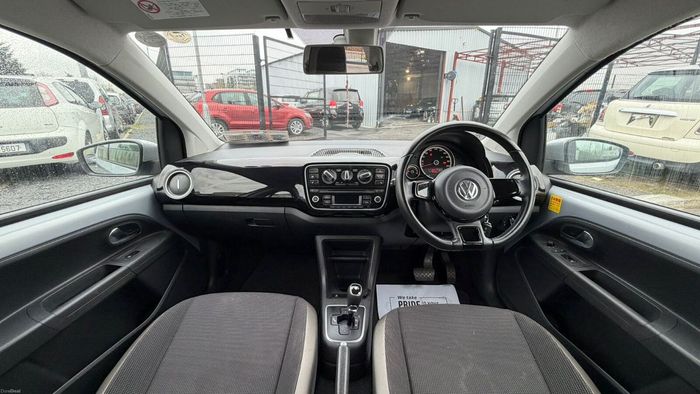 Volkswagen Up! 2014