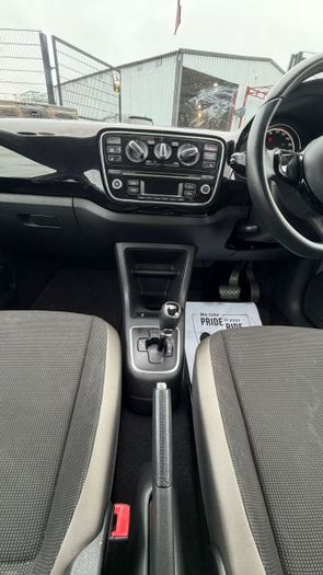 Volkswagen Up! 2014