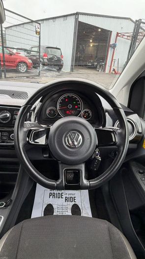 Volkswagen Up! 2014