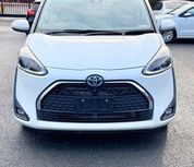Toyota Sienta 2019