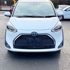 Toyota Sienta 2019