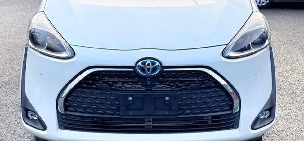 Toyota Sienta 2019