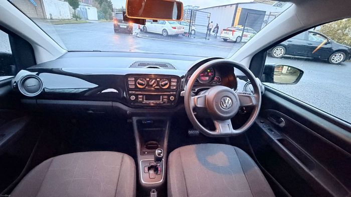 Volkswagen Up! 2012