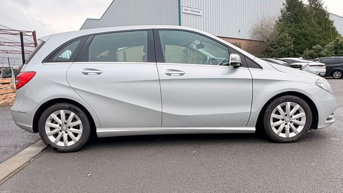 Mercedes-Benz B-Class 2013