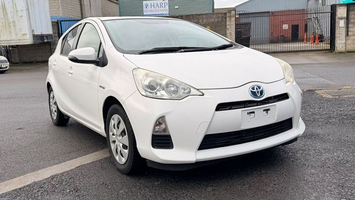 Toyota Aqua 2012