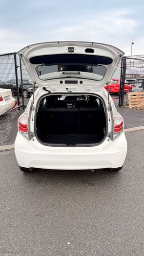 Toyota Aqua 2012