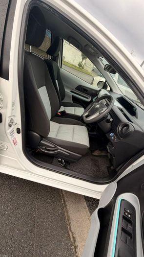 Toyota Aqua 2012