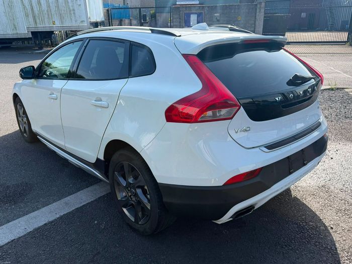 Volvo V40 2013
