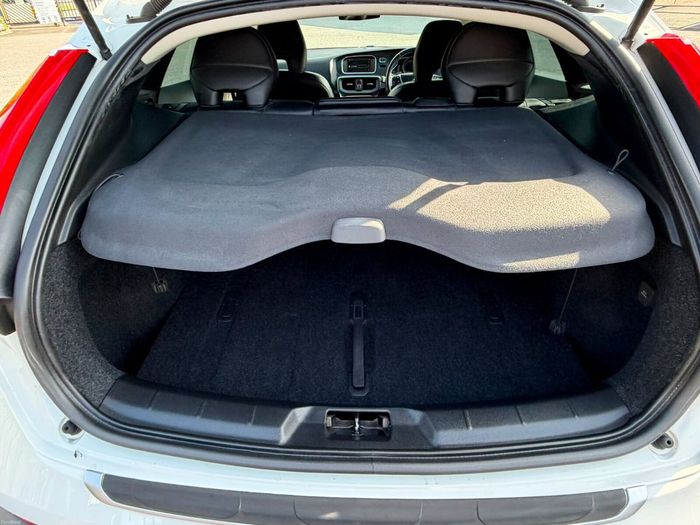 Volvo V40 2013