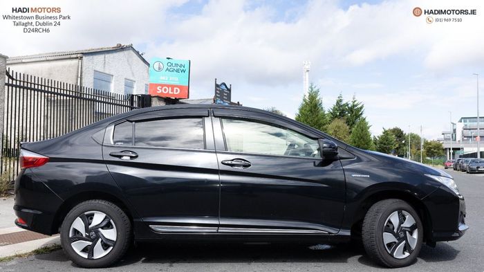 Honda Grace 2015