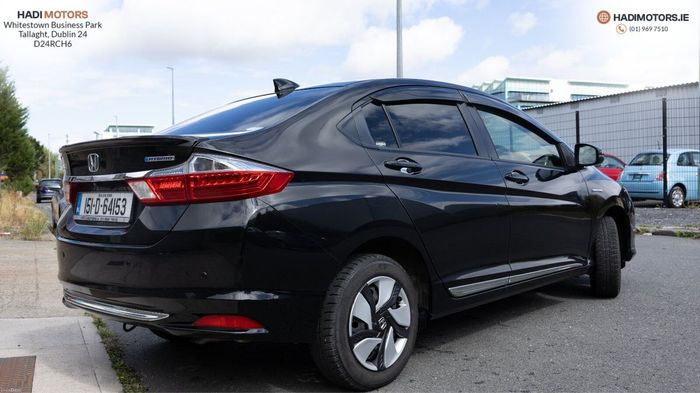 Honda Grace 2015