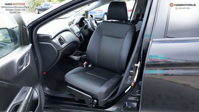 Honda Grace 2015