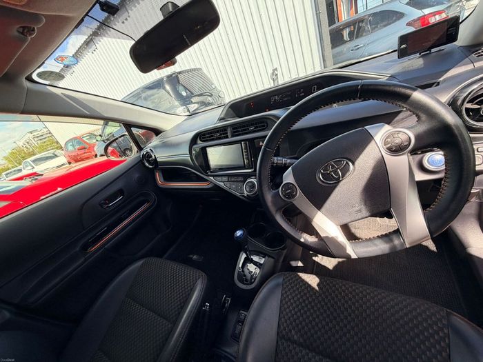 Toyota Aqua 2015