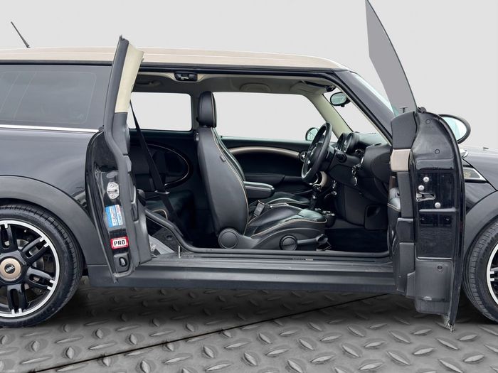 MINI CLUBMAN 2013