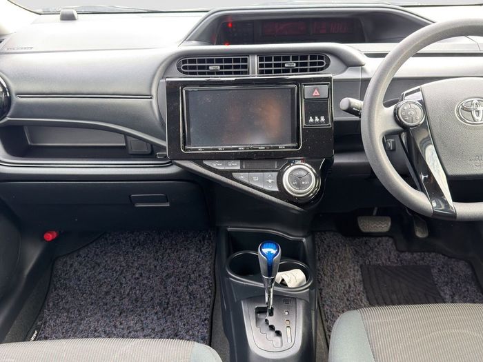 Toyota Aqua 2016