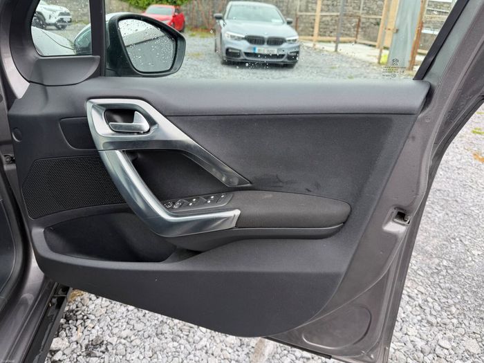 Peugeot 2008 2015