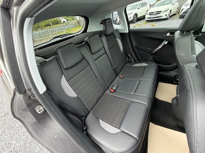 Peugeot 2008 2015
