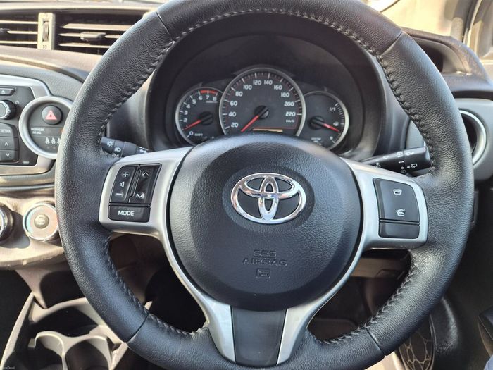 Toyota Yaris 2014