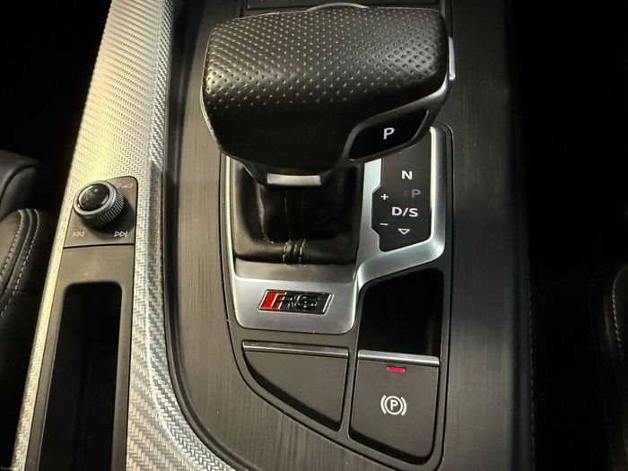 Audi RS4 2018