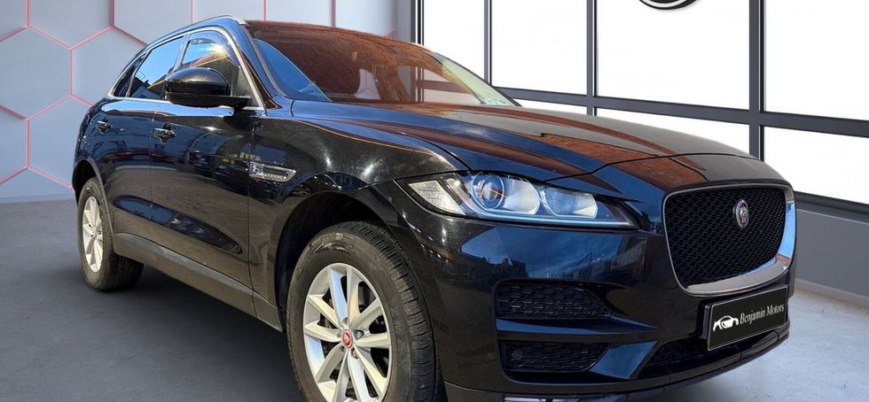 Jaguar F- PACE 2016