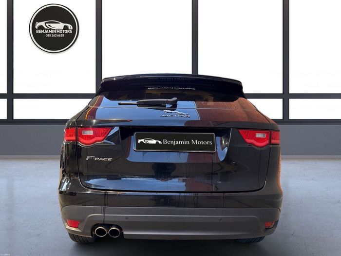 Jaguar F- PACE 2016