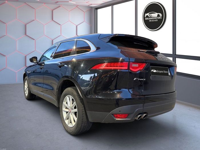 Jaguar F- PACE 2016