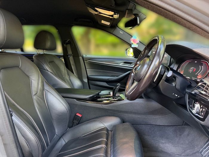 BMW 5 Series 2021