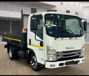 Isuzu NPR 2023