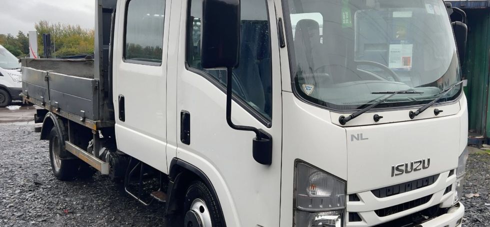 Isuzu NPR 2018