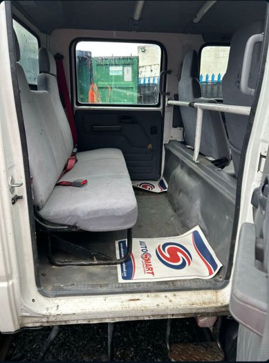 Isuzu NPR 2018