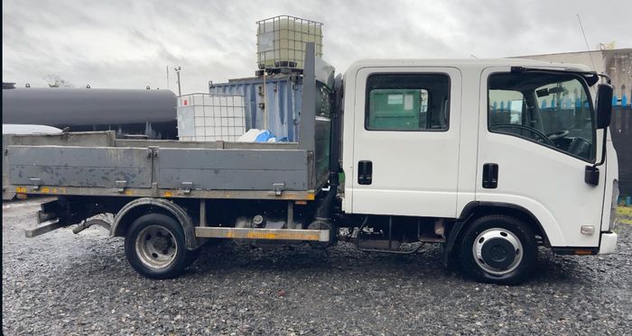 Isuzu NPR 2018