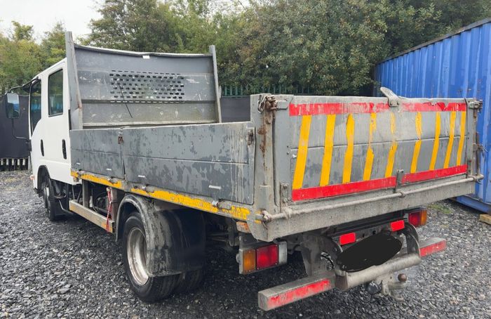 Isuzu NPR 2018