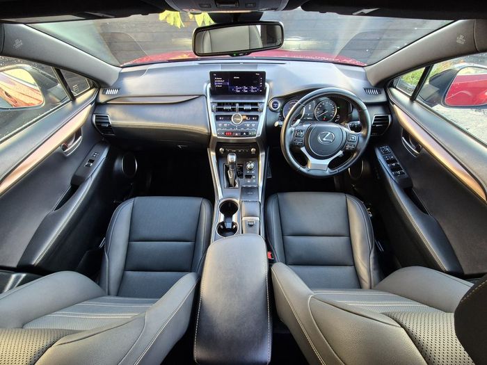 Lexus NX 300h 2020