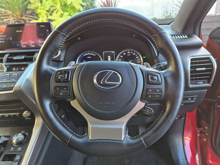 Lexus NX 300h 2020