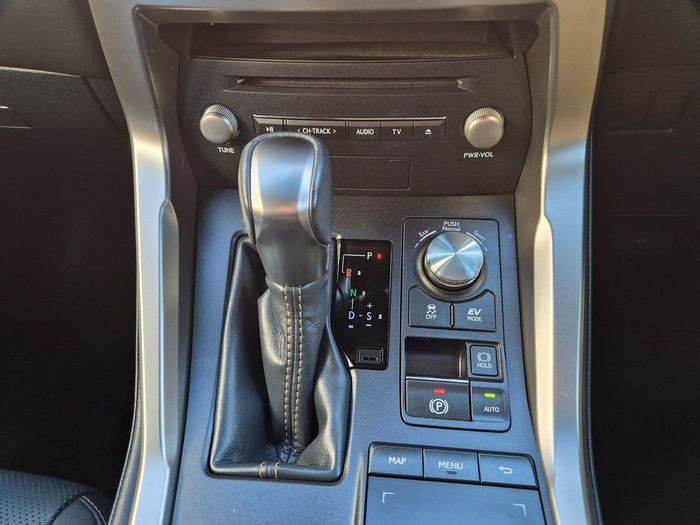 Lexus NX 300h 2020