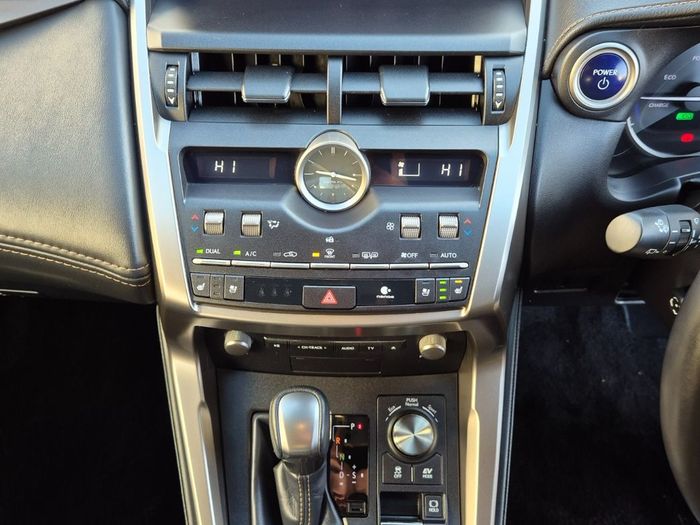 Lexus NX 300h 2020