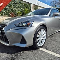 Lexus IS300h 2020